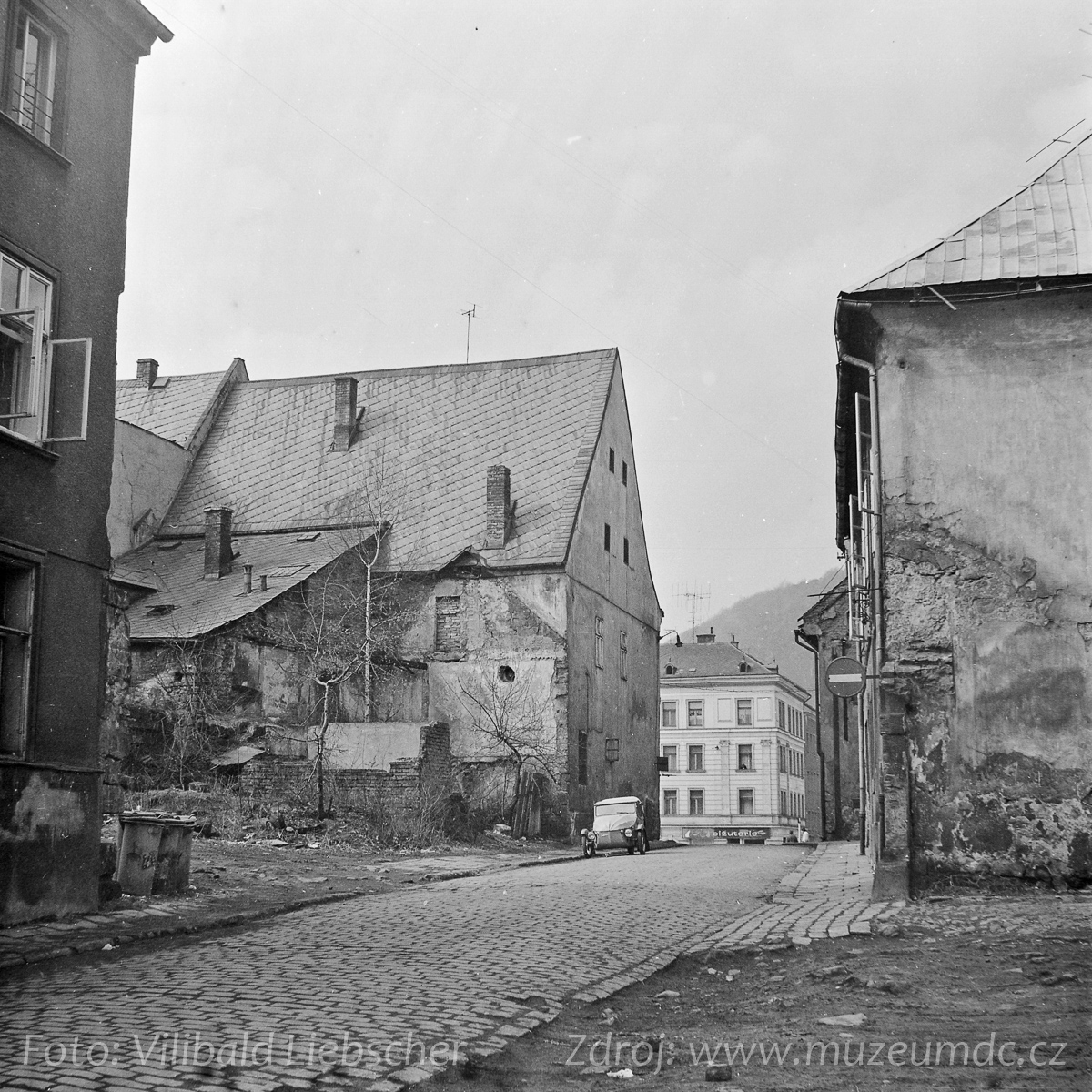 Bourání původní Hrnčířské ulice, Děčín