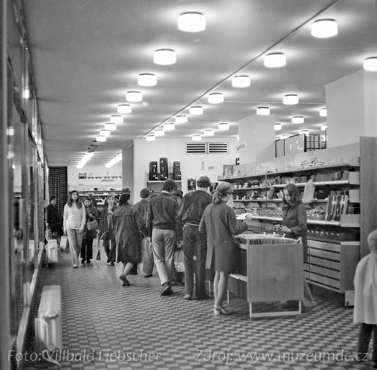 Téma Prodejny v Děčíně, 70. a 80. léta