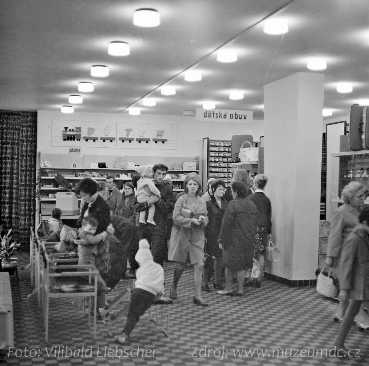 Téma Prodejny v Děčíně, 70. a 80. léta