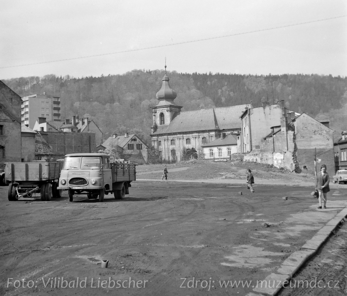 Bourání původní Hrnčířské ulice, Děčín