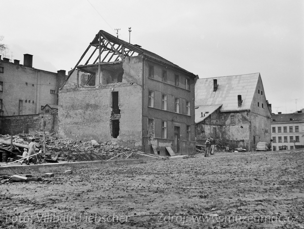 Bourání původní Hrnčířské ulice, Děčín