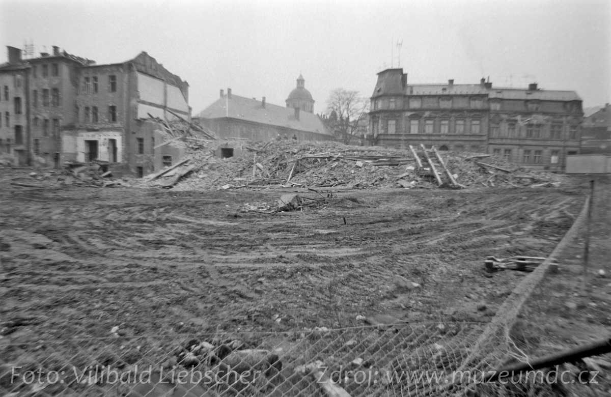 Téma Co předcházelo budově Kokosu (sekretariátu OV KSČ) v Děčíně I