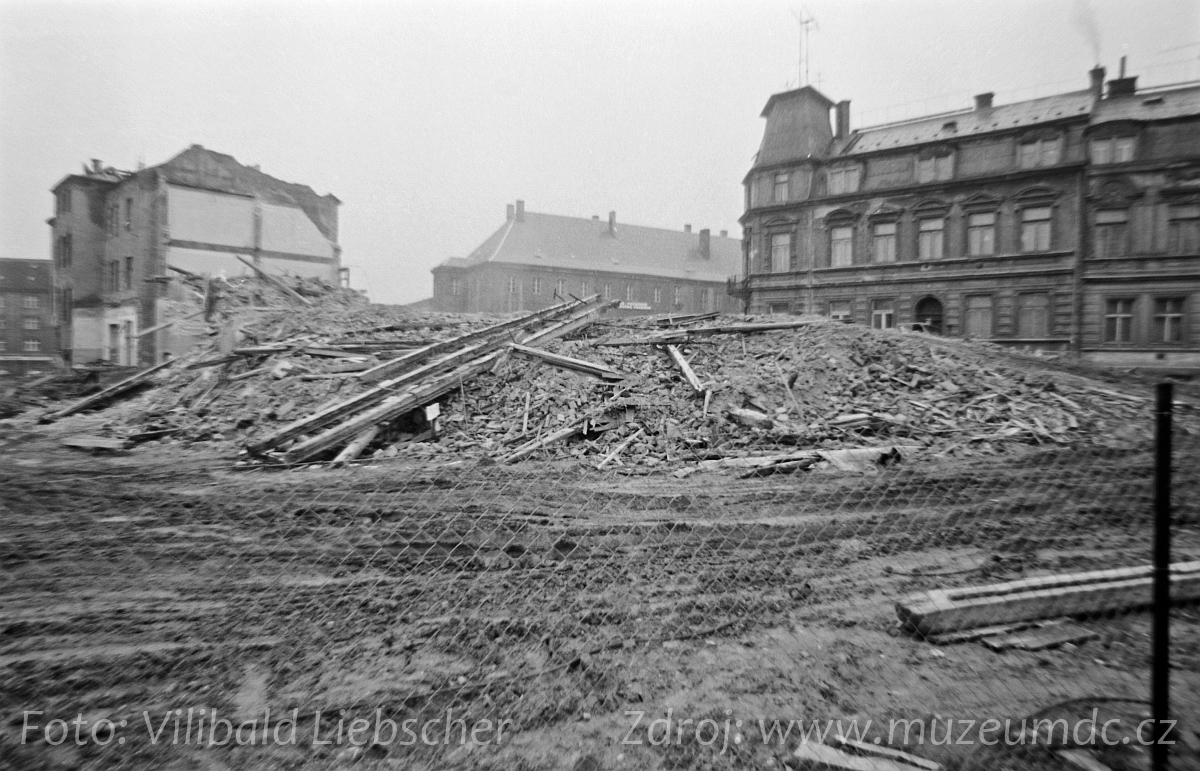 Téma Co předcházelo budově Kokosu (sekretariátu OV KSČ) v Děčíně I