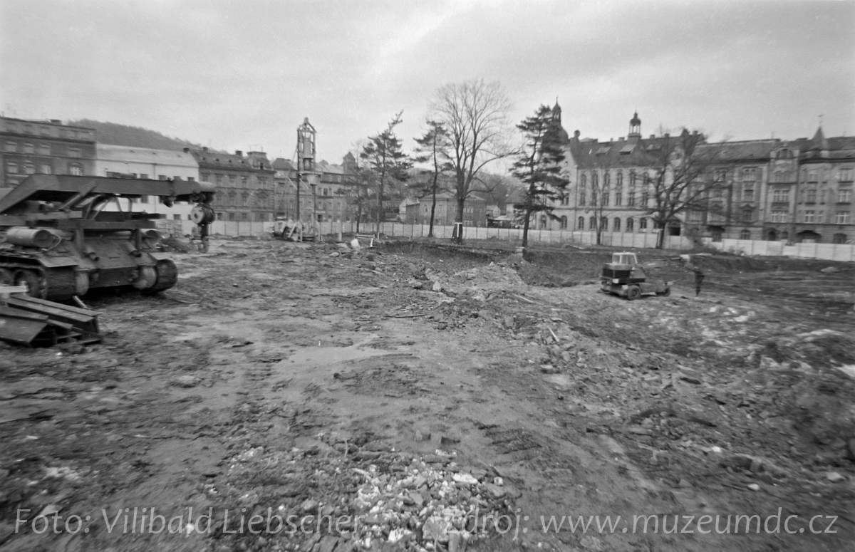 Téma Co předcházelo budově Kokosu (sekretariátu OV KSČ) v Děčíně I