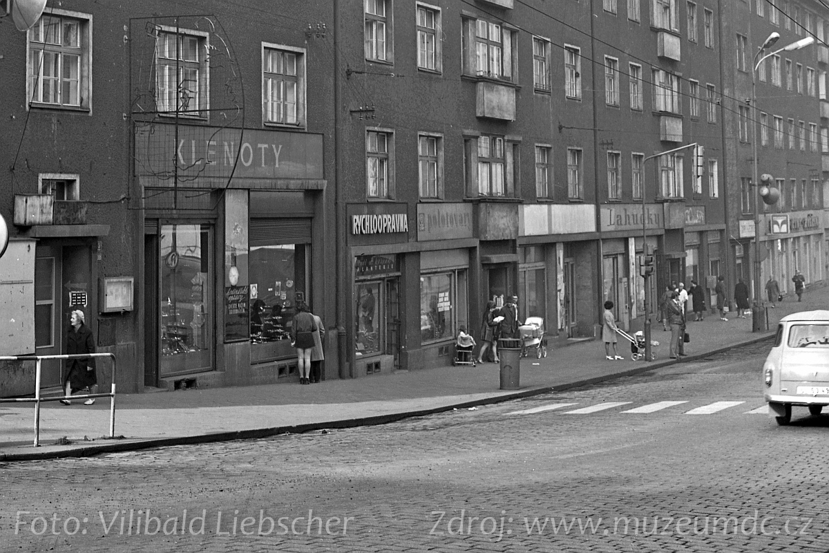 Téma Prodejny v Děčíně, 70. a 80. léta